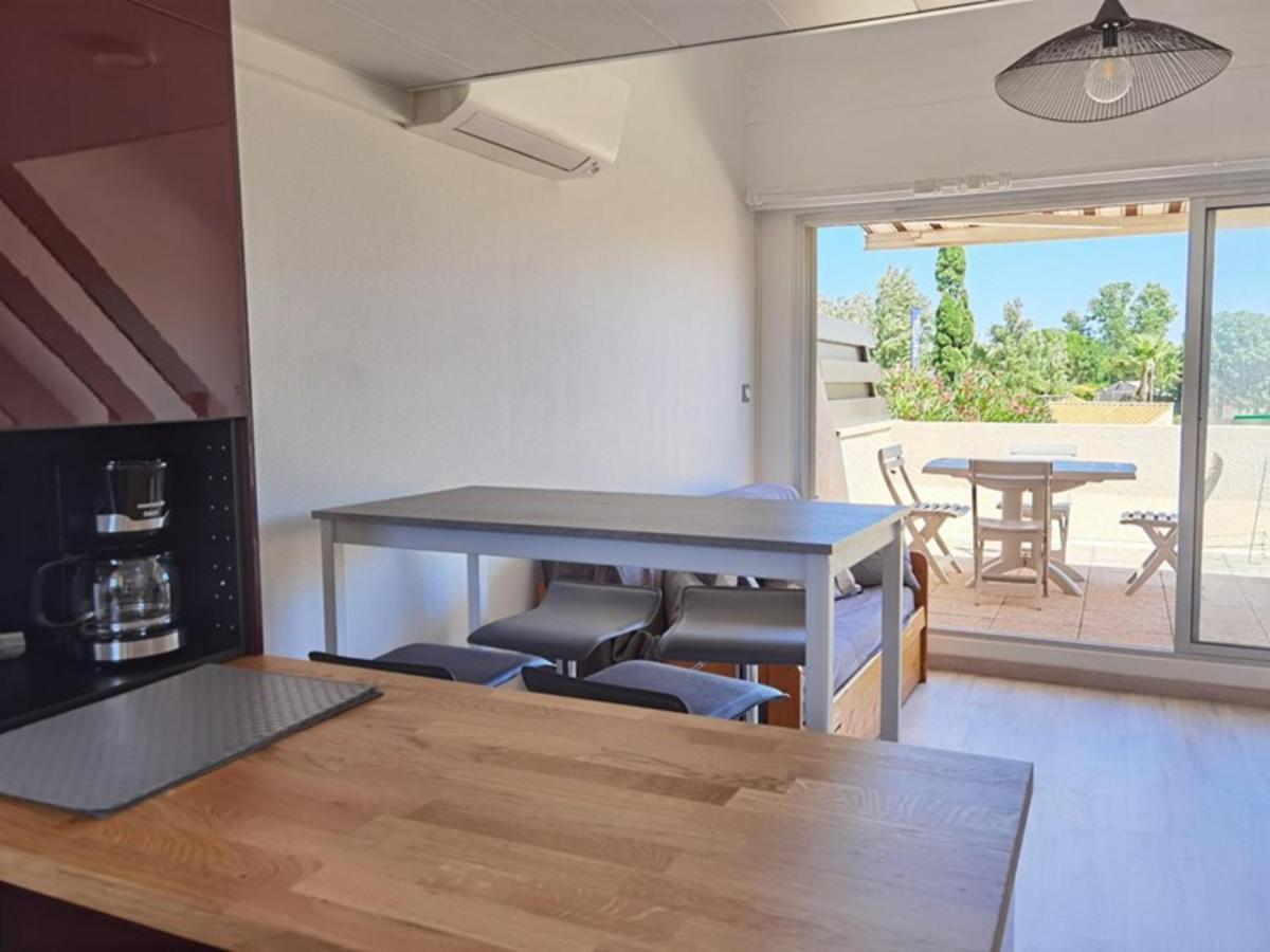 Climatise 2 Pieces Avec Terrasse Et Parking - Classe 2 Etoiles - Fr-1-326-690 * Marseillan (Herault)
